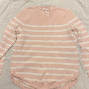 Gap sweater